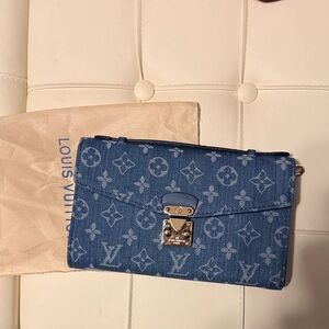 Fashion!!!!! Denim Blue Monogram crossbody